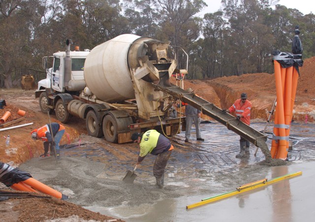 Pouring the blinding.